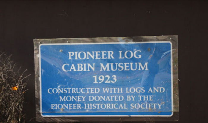 Pioneer Log Cabin Museum (Halfway House Museum, Pioneer Log Cabin) - Web Listing